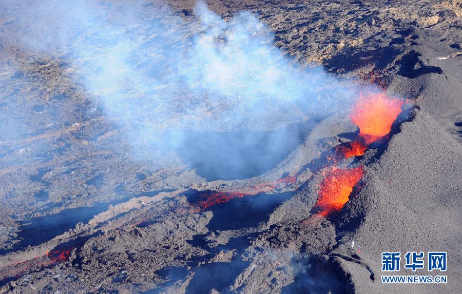 THE REUNION ISLAND-SAINT-DENIS-FURNACE VOLCANO-ERUPTION