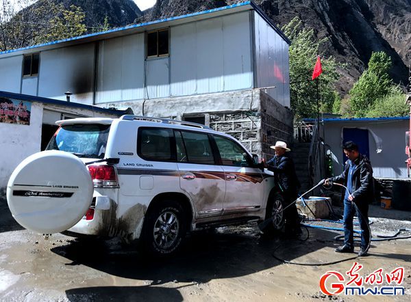 【新时代·幸福美丽新边疆】“边境”基层干部讲述民族乡里的小康生活丨短视频