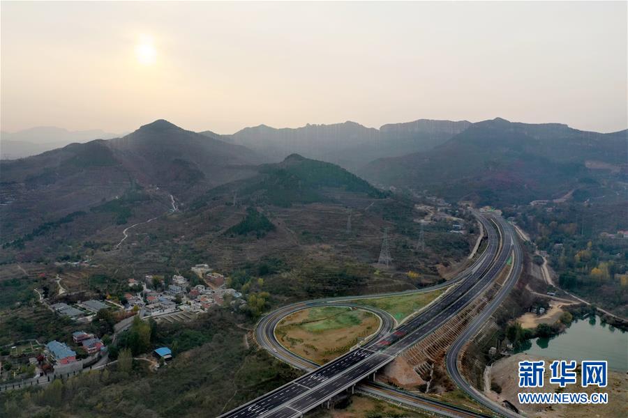 （经济）（5）济泰高速公路通车