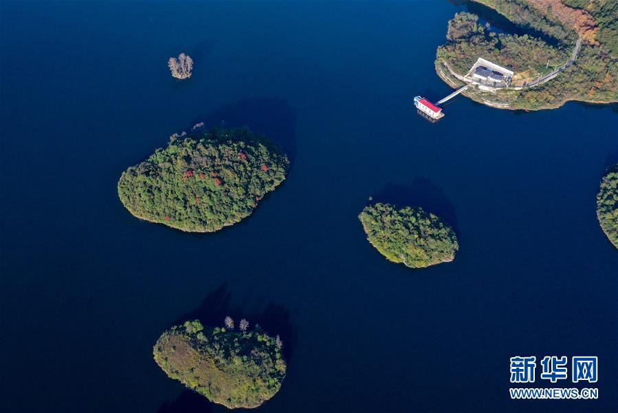 （美丽中国）（1）初冬阿哈湖景如画