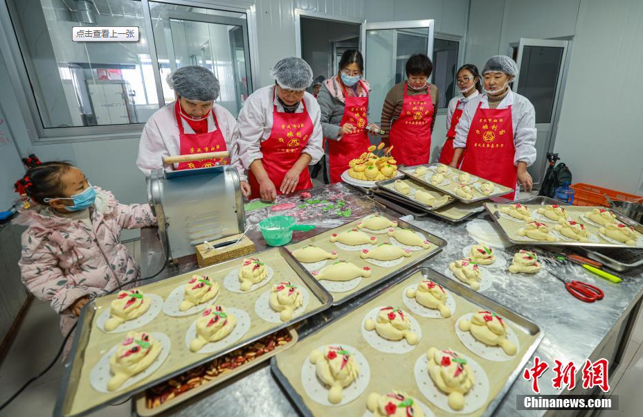 “虎头”花饽饽热销山东荣成年货市场